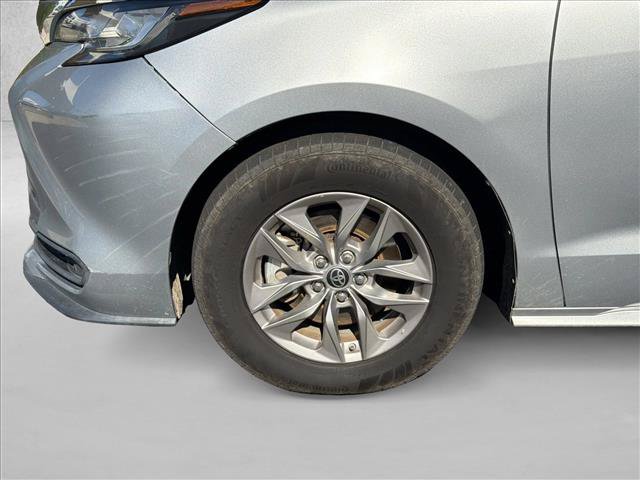 Certified 2022 Toyota Sienna LE FWD image 29