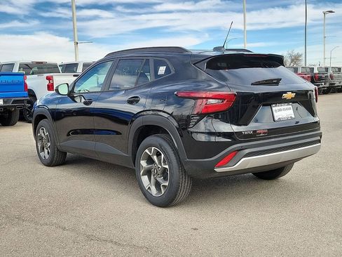 New 2026 Chevrolet Trax LT w/ Driver Confidence Package image 7