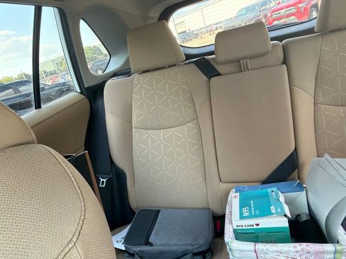 Used 2019 Toyota RAV4 XLE FWD image 14