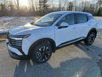 New 2025 Nissan Kicks SV