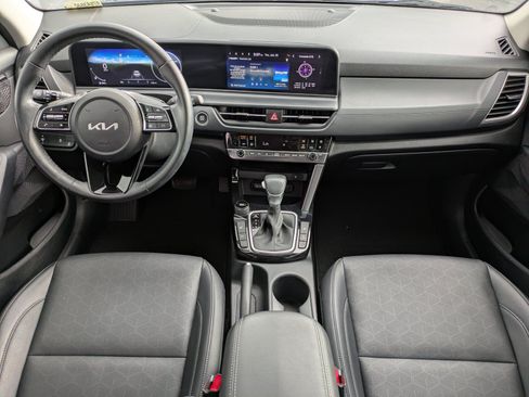 Certified 2024 Kia Seltos EX FWD image 12