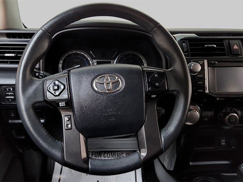 Used 2018 Toyota 4Runner TRD Off-Road image 44