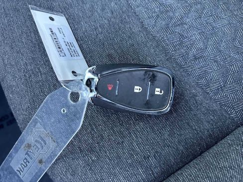 Used 2023 Chevrolet Equinox LT image 35