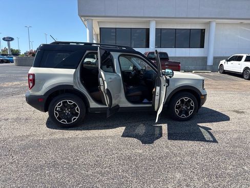 Used 2025 Ford Bronco Sport Outer Banks w/ Outer Banks Tech Package+ AWD/4WD image 8