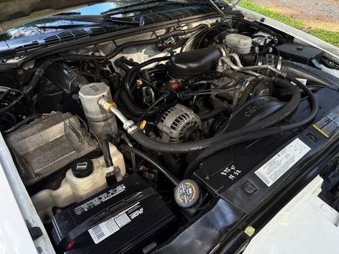 Used 2004 Chevrolet Blazer LS w/ Preferred Equipment Group image 50