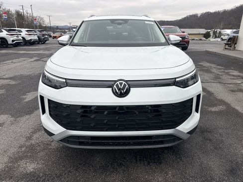 New 2026 Volkswagen Tiguan SE AWD/4WD image 2
