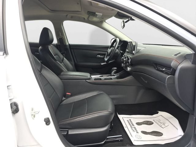 Used 2023 Nissan Sentra SR w/ SR Premium Package FWD image 36