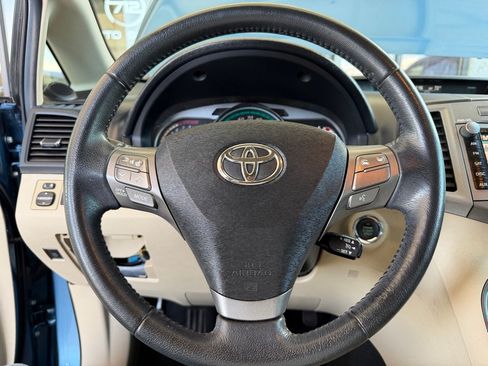 Used 2012 Toyota Venza Limited w/ Tow Pkg AWD/4WD image 8