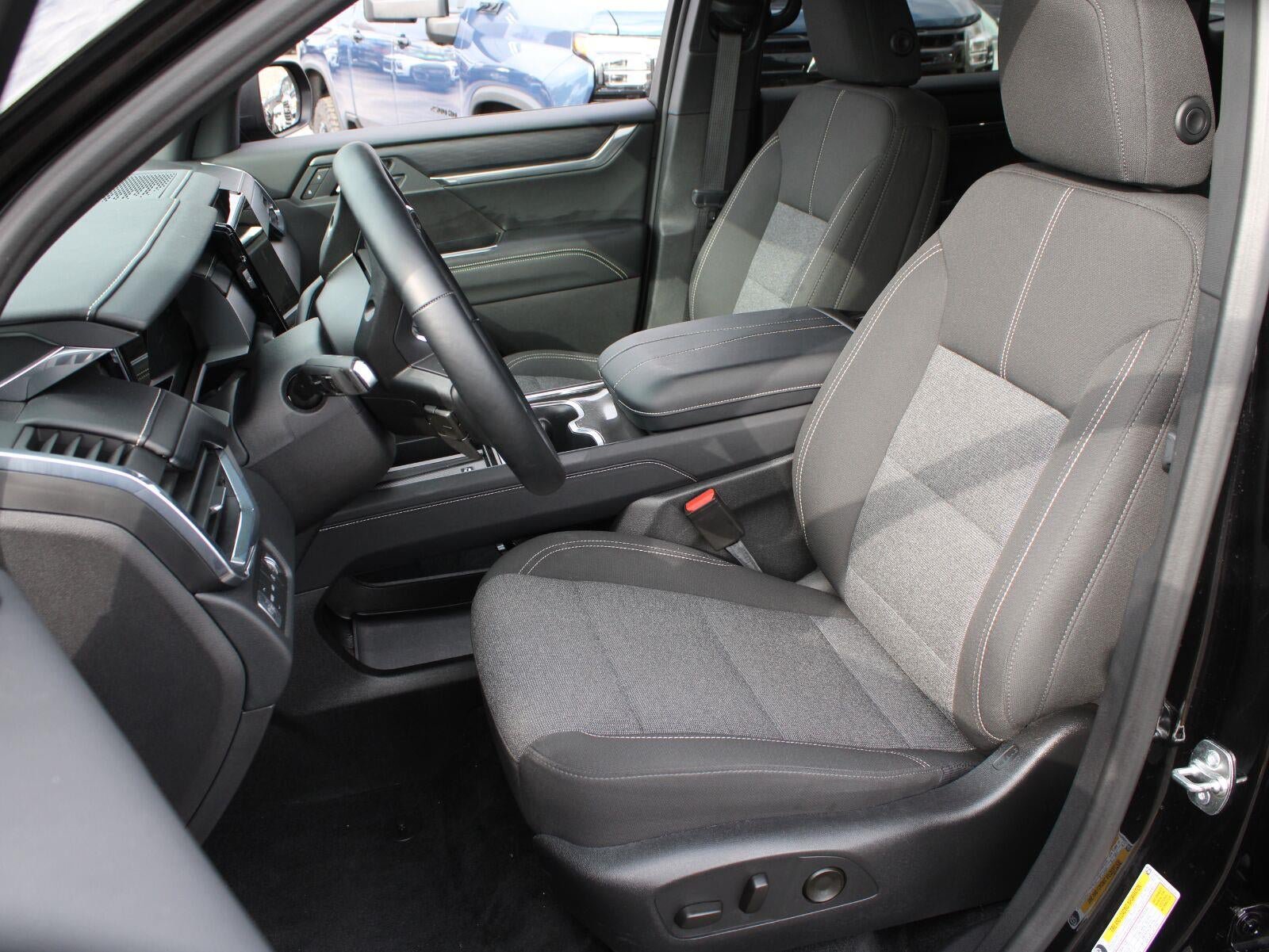 Certified 2026 GMC Acadia Elevation AWD/4WD image 18