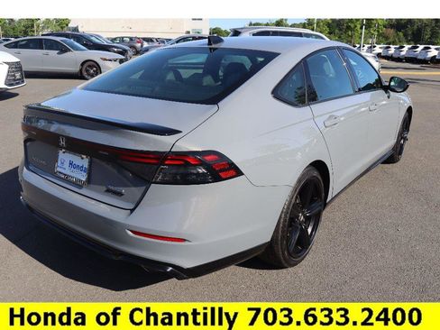 Used 2023 Honda Accord Sport image 7