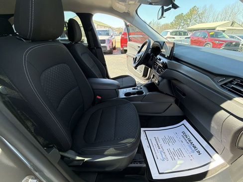 Used 2025 Ford Escape Active image 11