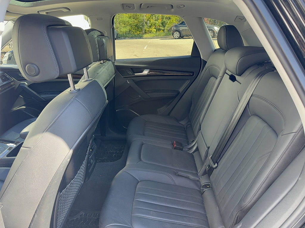 Used 2019 Audi Q5 2.0T Premium Plus w/ Premium Plus Package AWD/4WD image 6