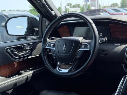 Used 2019 Lincoln Navigator L Reserve AWD/4WD image 38