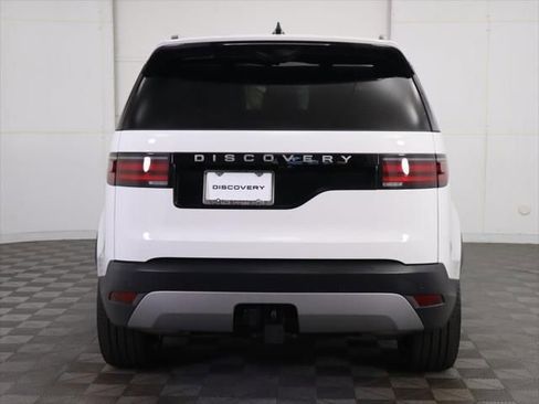 New 2025 Land Rover Discovery S image 6
