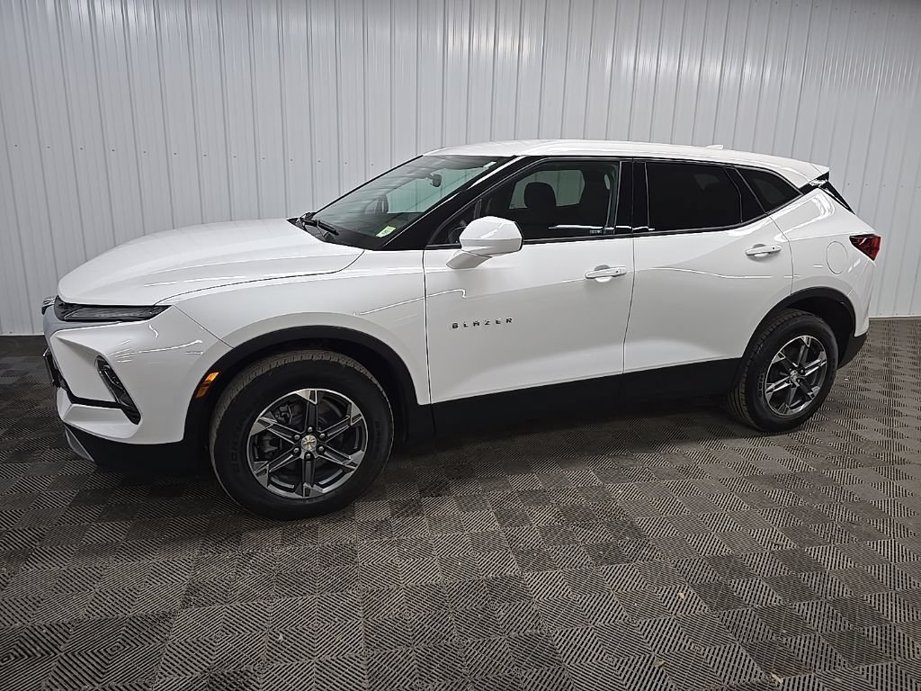 Used 2023 Chevrolet Blazer LT w/ LPO, Cargo Package AWD/4WD image 6