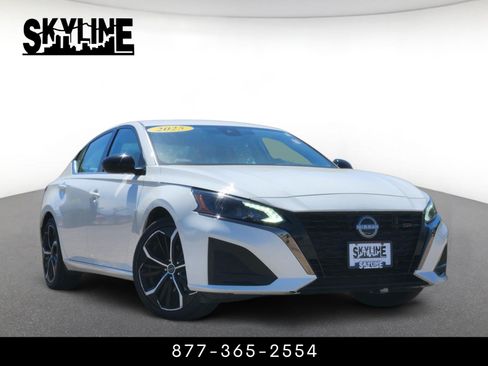 Used 2025 Nissan Altima 2.5 SR FWD image 1