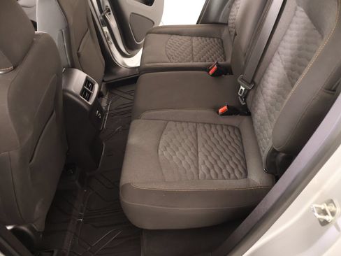 Used 2021 Chevrolet Equinox LT FWD image 12