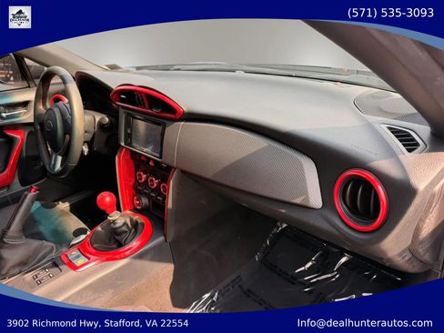 Used 2015 Subaru BRZ Limited w/ Popular Package #1B RWD image 18