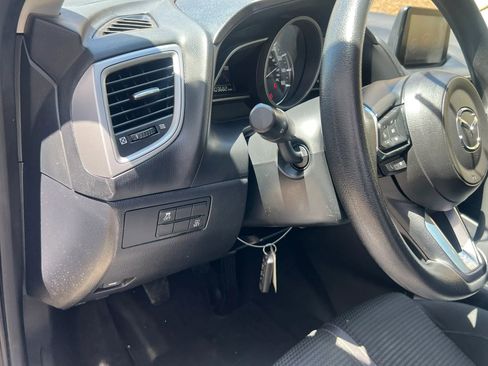 Used 2017 MAZDA MAZDA3 Sport w/ Preferred Equipment Package FWD image 13