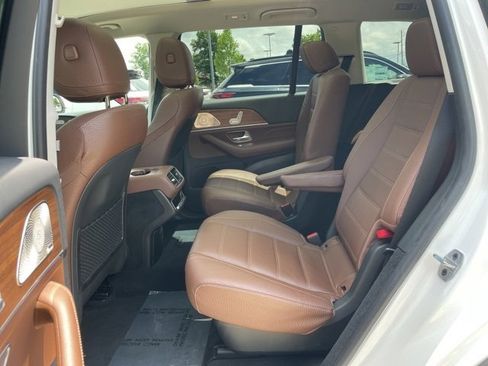 Certified 2024 Mercedes-Benz GLS 450 4MATIC image 17