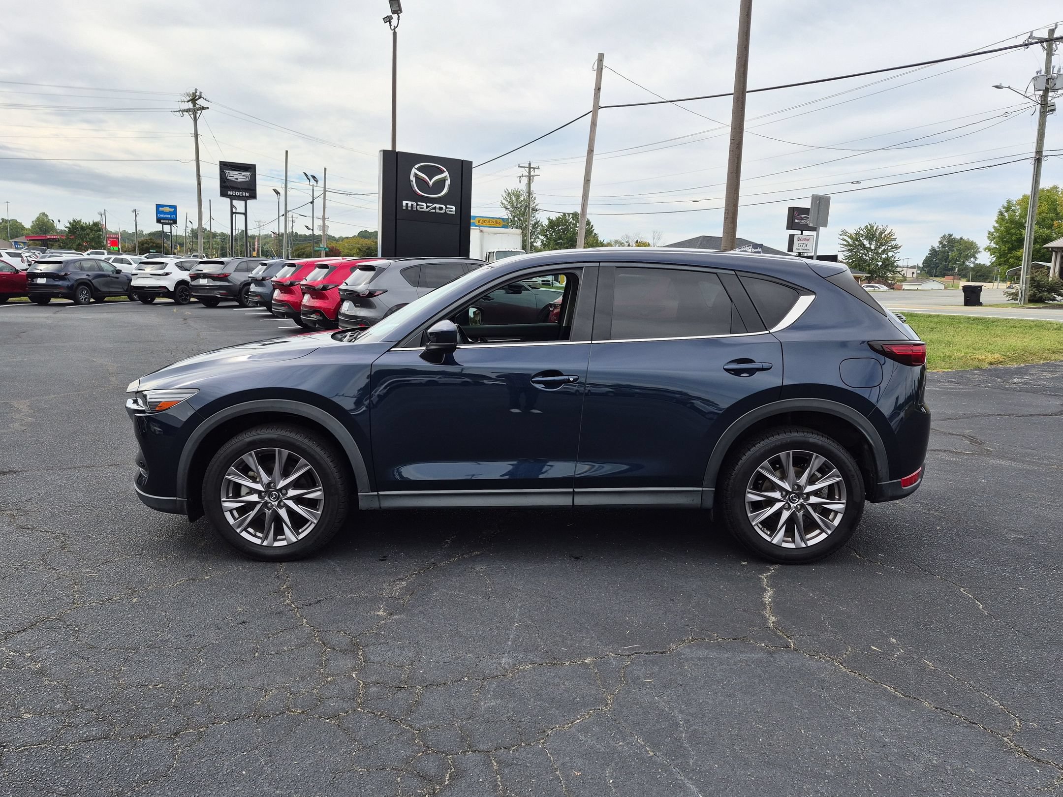 Used 2019 MAZDA CX-5 Grand Touring Reserve AWD/4WD image 2