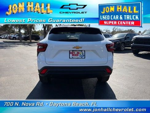 Used 2026 Chevrolet Trax LS image 12