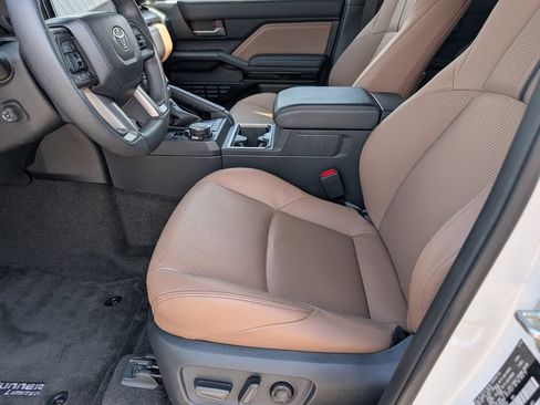 Used 2026 Toyota 4Runner Limited AWD/4WD image 12