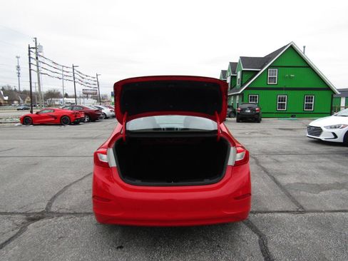 Used 2016 Chevrolet Cruze LT w/ Convenience Package image 22