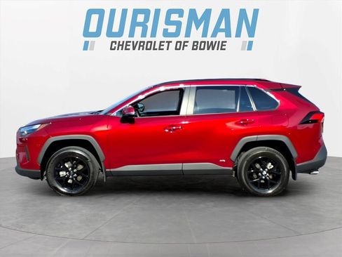 Used 2024 Toyota RAV4 XLE AWD/4WD image 4