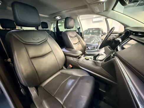 Used 2019 Cadillac XT5 Premium Luxury image 11
