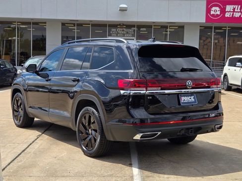 Used 2024 Volkswagen Atlas SE w/ Black Wheel Package FWD image 8