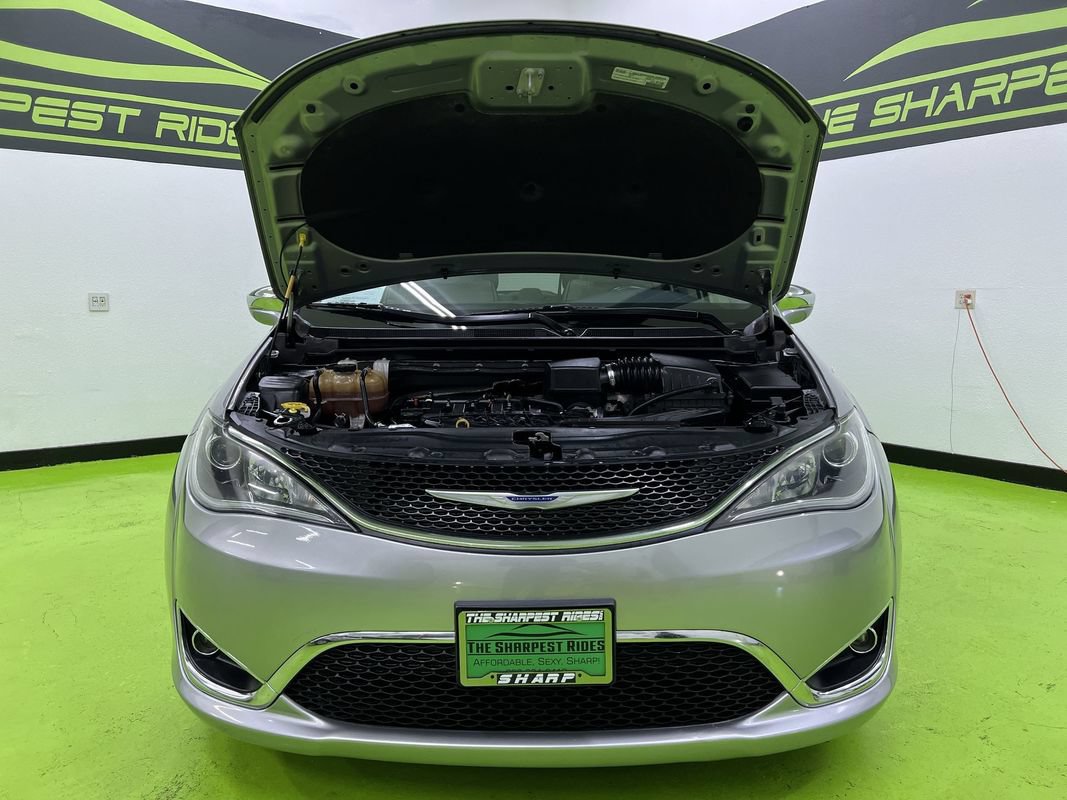 Used 2020 Chrysler Pacifica Limited FWD image 4