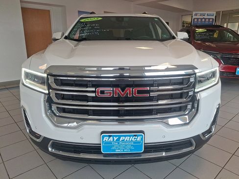 Certified 2023 GMC Acadia SLE w/ Driver Convenience Package image 2