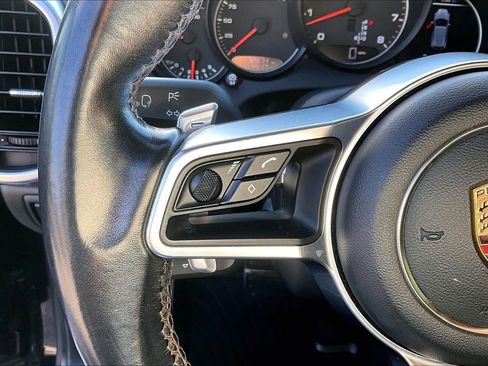 Used 2017 Porsche Cayenne Platinum Edition image 11