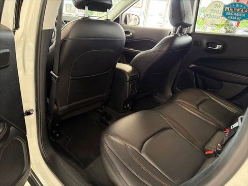 Used 2018 Jeep Compass Limited w/ Navigation Group AWD/4WD image 10