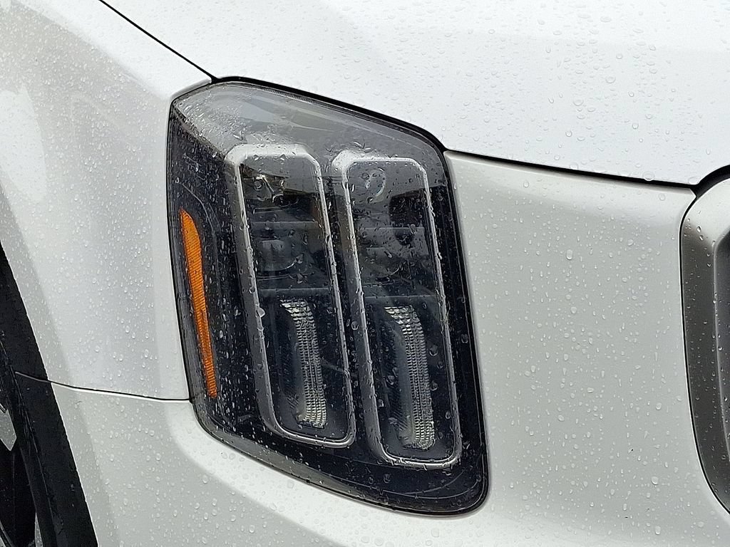 Used 2023 Kia Telluride EX w/ EX Captain's Chair Package AWD/4WD image 10