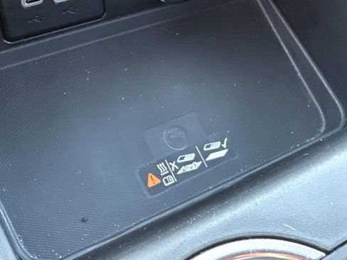 Used 2024 Chevrolet Suburban LT image 35