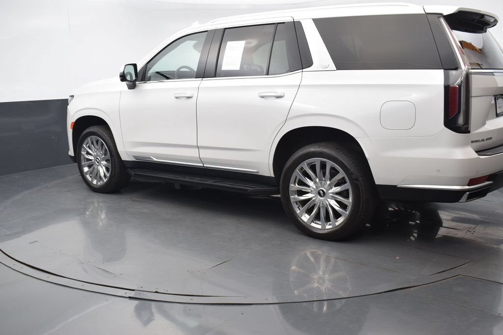 Used 2024 Cadillac Escalade Premium Luxury w/ LPO, Floor Liner Package AWD/4WD image 4