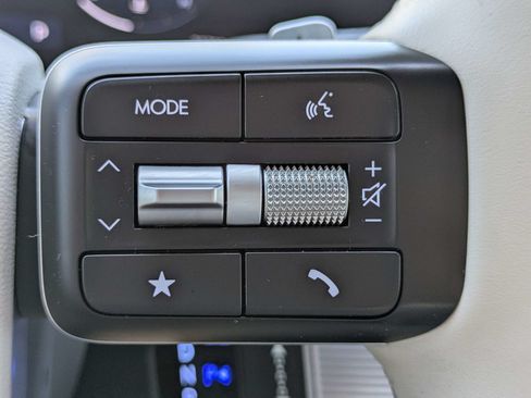Used 2024 Hyundai Santa Fe Limited FWD image 33