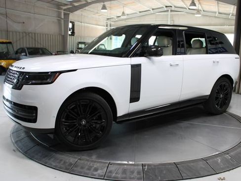Used 2025 Land Rover Range Rover Long Wheelbase SE AWD/4WD image 4