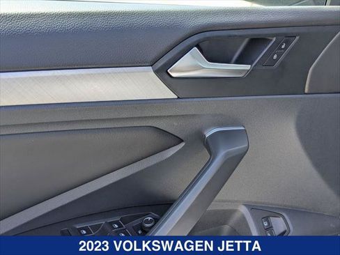 Used 2023 Volkswagen Jetta SE w/ Panoramic Sunroof Package FWD image 11