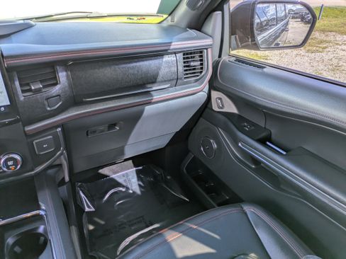 Used 2022 Ford Expedition Limited AWD/4WD image 15
