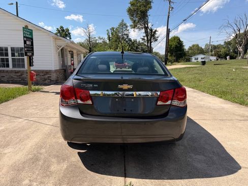 Used 2013 Chevrolet Cruze Eco w/ Enhanced Safety Package FWD image 5
