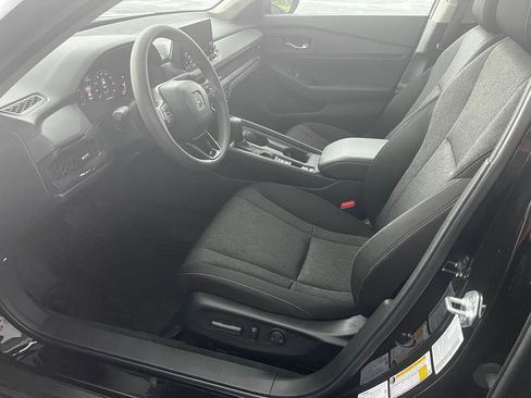 Used 2023 Honda Accord EX image 11