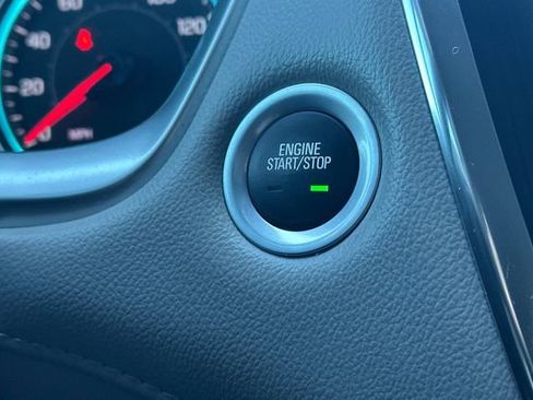 Used 2019 Chevrolet Traverse LT image 30