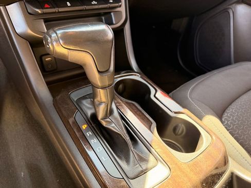 Used 2018 GMC Canyon SLE w/ SLE Convenience Package image 20