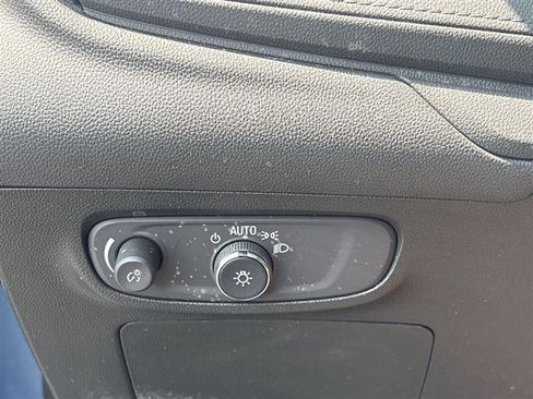 Used 2025 Buick Encore GX Sport Touring w/ Comfort Package FWD image 17