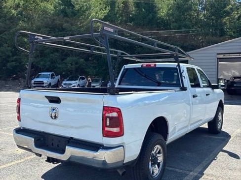 Used 2024 RAM 2500 Tradesman w/ Chrome Appearance Group AWD/4WD image 7