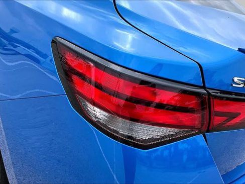 Certified 2025 Nissan Sentra SR FWD image 29