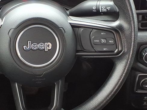 Used 2024 Jeep Gladiator Sport AWD/4WD image 11